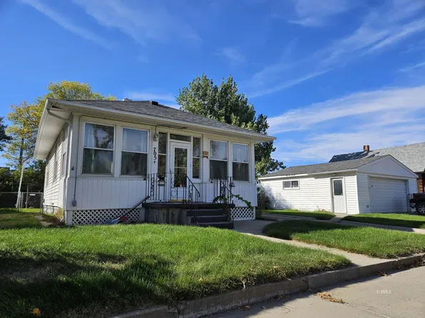 705 N Prairie Ave, Miles City, MT 59301