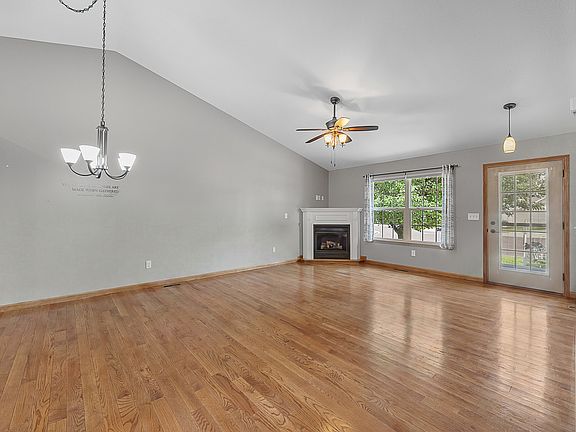 5th image of 100 Marvin Ct