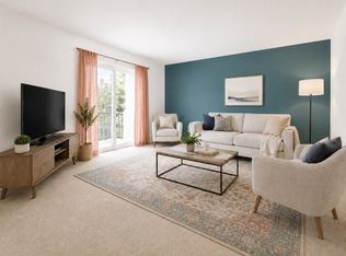 201 Summit Ridge Dr, Nashville, TN 37215