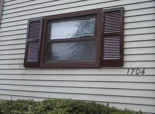 1704 Saratoga Ct, Allentown, PA 18104