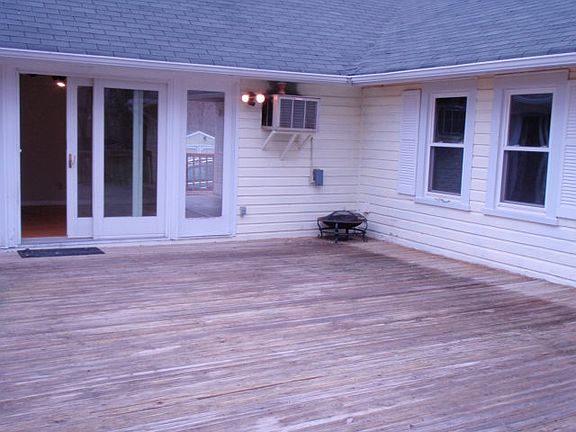 Back Deck & BBQ Area