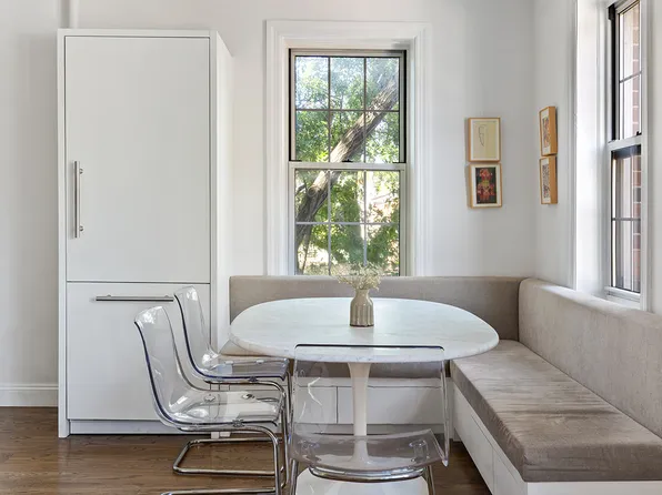 25 Minetta Lane image 3 of 6