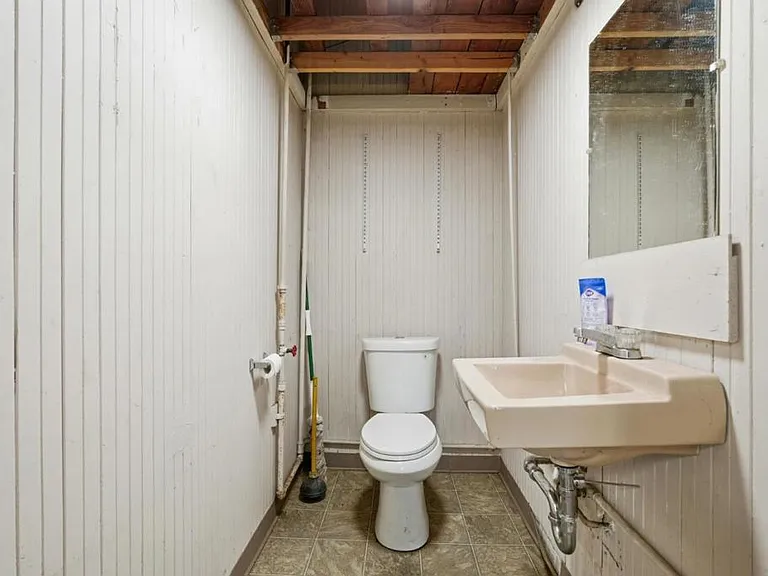 1000 Chanslor Ave — Photo 34