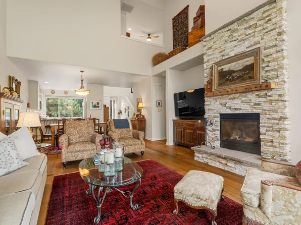 1302 Highland View Loop, Redmond, OR 97756