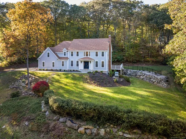 1451 Diamond Lake Road, Glastonbury, CT 06033