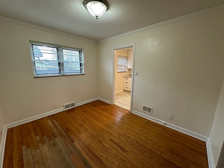 6350 N College Ave #3 — Photo 8