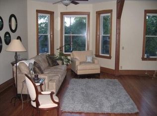 1932 W Addison St #2, Chicago, IL 60613