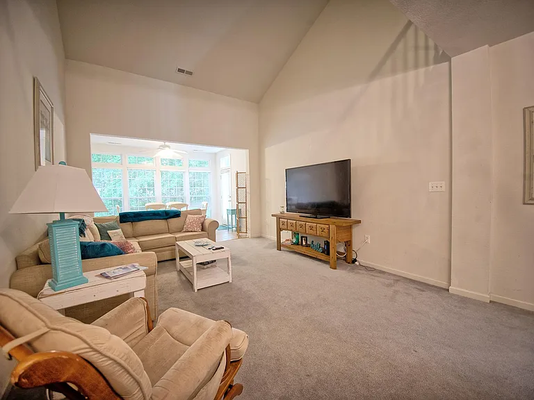 12 Beach Plum Dr — Photo 17
