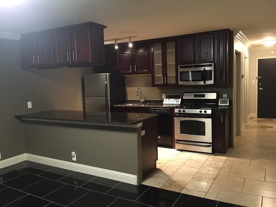 1st image of 700 E 8th St Unit 10M