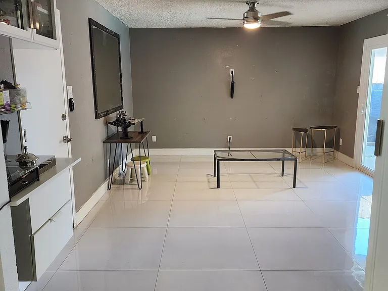 5962 E Pontiac Way — Photo 2