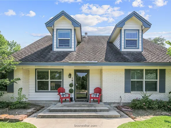 1900 Langford St, College Station, TX 77840
