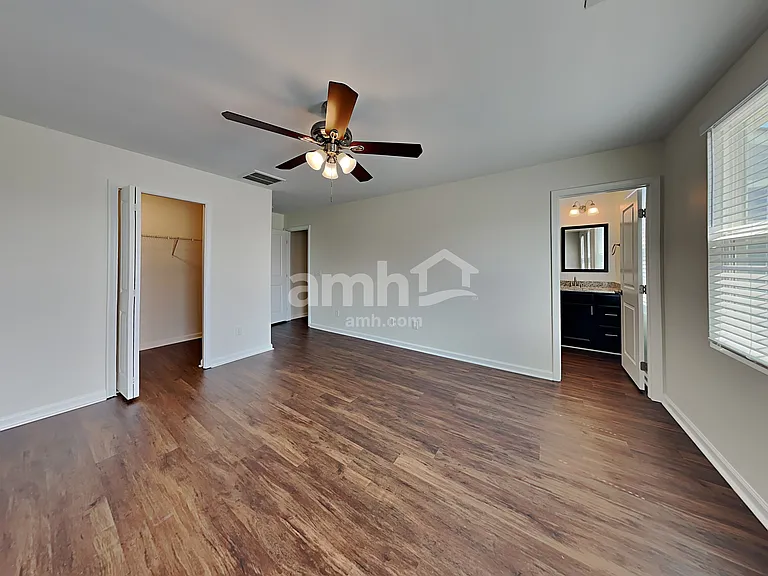204 Castlebrook Dr — Photo 10