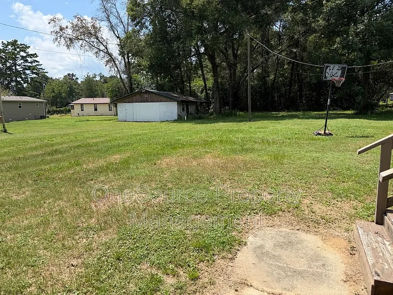3 bed, 2.0 bath, $1,350 — Photo 3