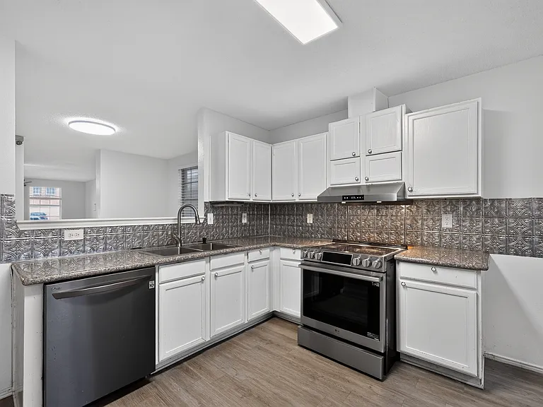 5416 Temecula Rd — Photo 12