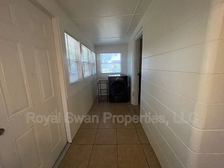 227 Palm Ave — Photo 22
