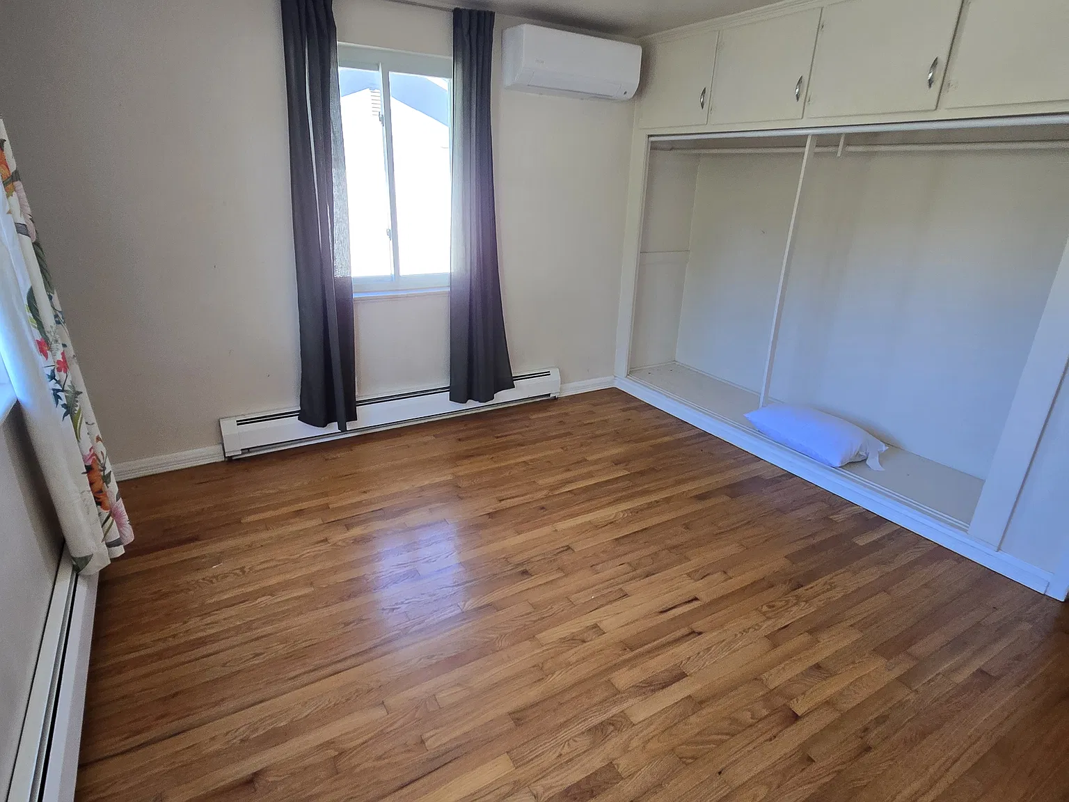 3 bed, 1.5 bath, 2200 sqft, $1,100 — Photo 4