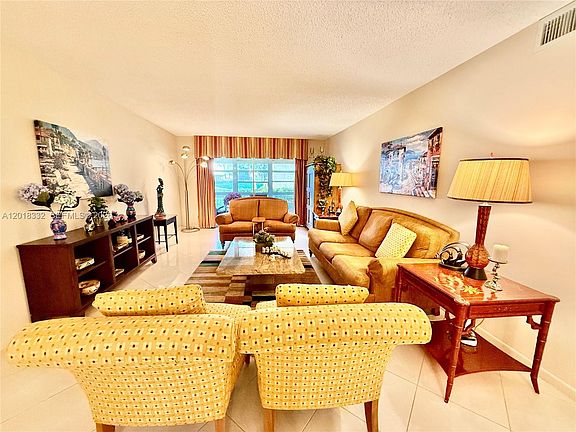 3rd image of 2301 Lucaya Ln APT O1