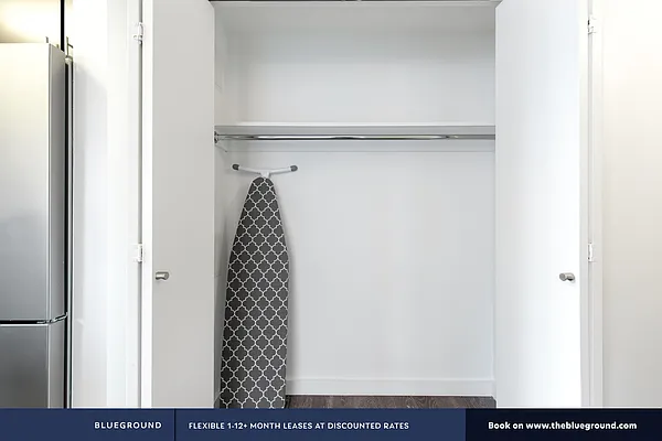 Rented by The Blueground | media 202