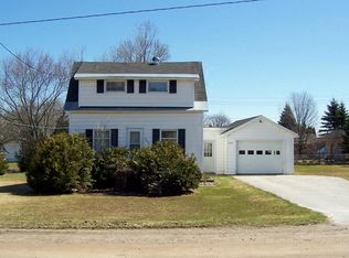 2005 Tweed St, Sault Sainte Marie, MI 49783