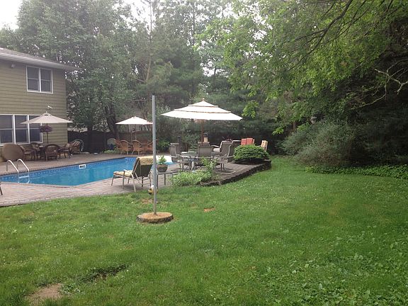 3rd image of 848 Astoria Dr