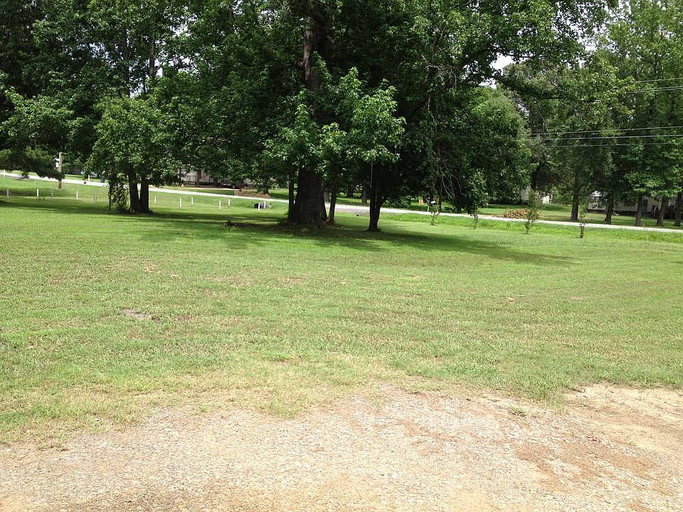 2nd image of 321 Briarwood Loop