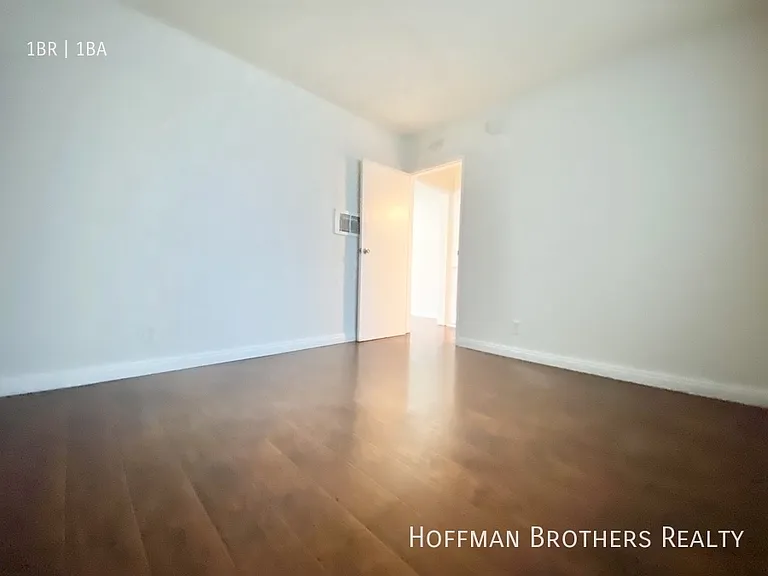 16215 Vanowen St #11 — Photo 5