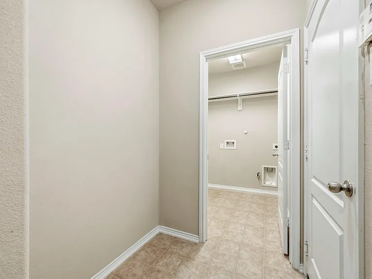 7126 Whitlow Wonder Ln — Photo 33