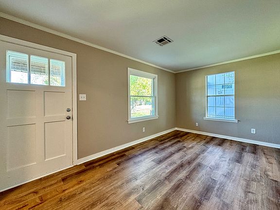 4th image of 7400 SE 15th St