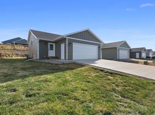 626 Diamond Ridge Blvd, Rapid City, SD 57703