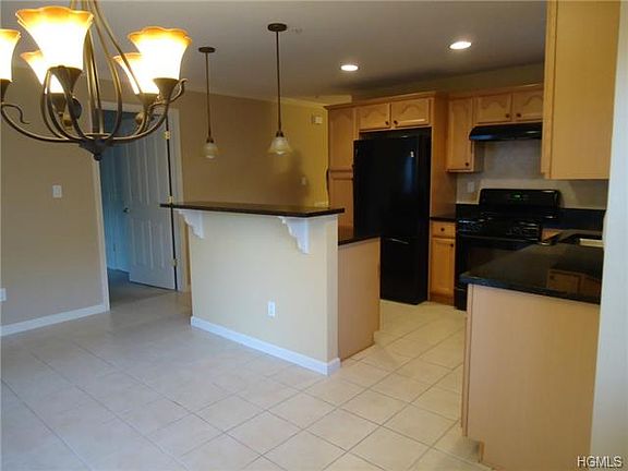 5th image of 25-1 Fairways Dr