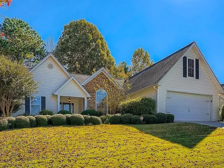 4019 Duncan Ives Dr — Photo 2