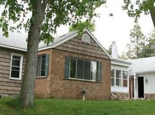 1407 Holliday Dr, Lake Orion, MI 48362