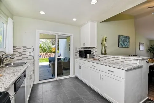 657 Shadow Tree Dr Photo 1