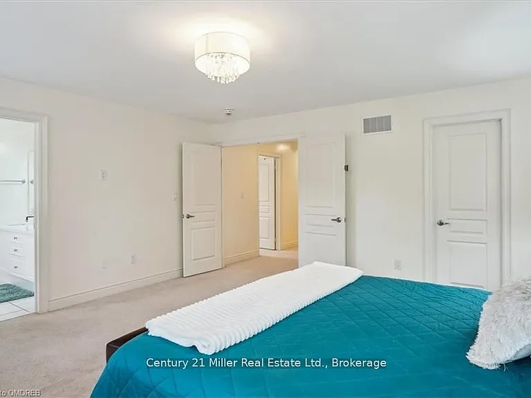 3083 Streamwood Pass — Photo 12