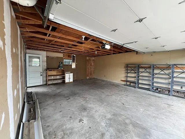 2125 Stirling St — Photo 8
