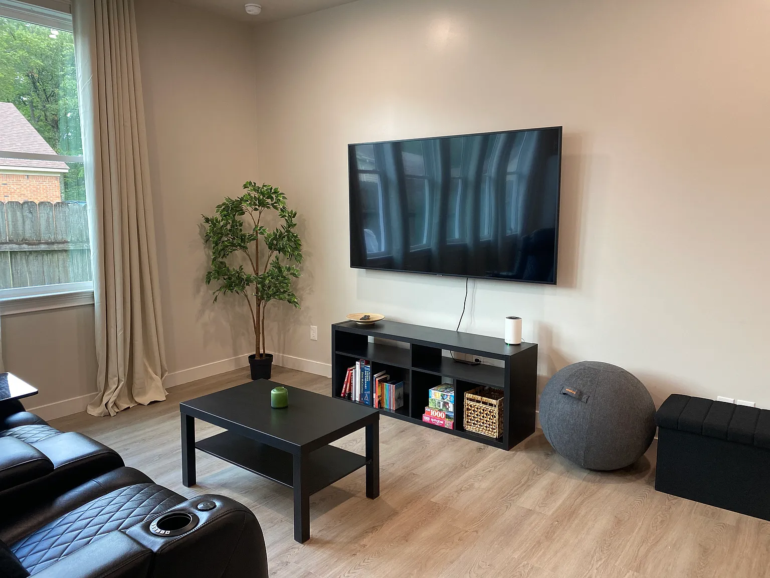 Studio, 625 sqft, $1,250 — Photo 2