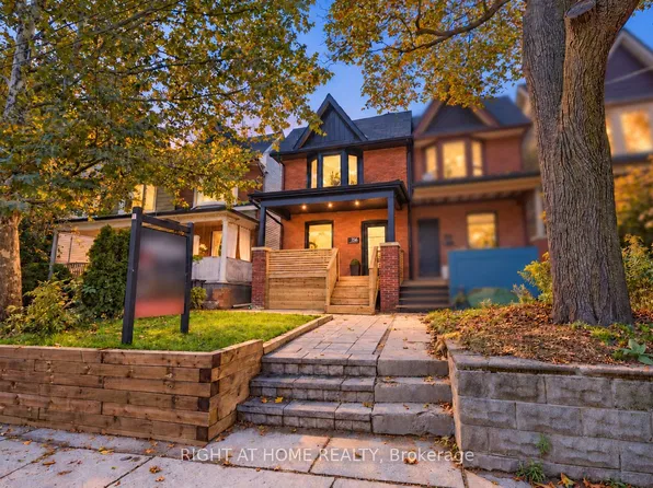 356 Woodfield Rd, Toronto, ON M4L 2X1