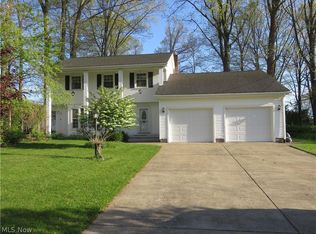 775 Oakridge Dr, Youngstown, OH 44512