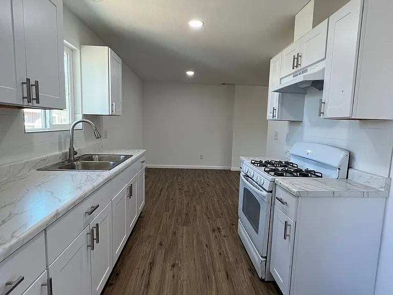 28549 Avenue 13 1/4 — Photo 3