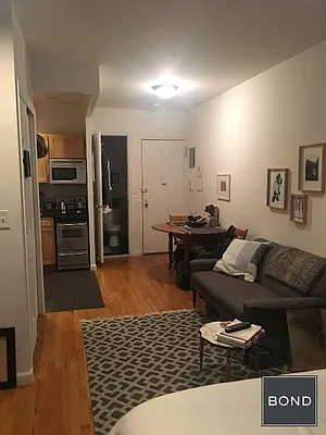 Rented by Bond New York | media 4