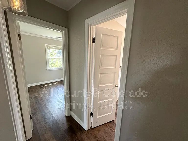 814 S Institute St — Photo 7
