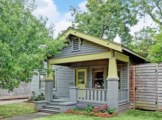 1032 E 6th 1/2 St, Houston, TX 77009