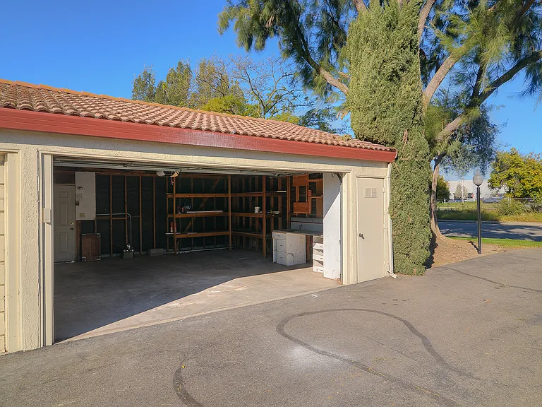 5010 Glide Dr #1 — Photo 18
