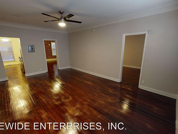 4th image of 752 S Mariposa Ave #103