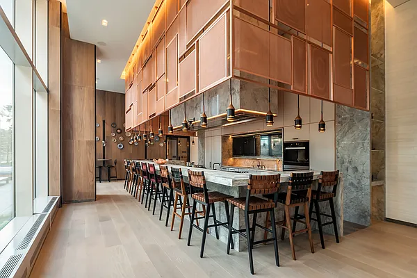 Rented by Extell Marketing Group LLC | media 43