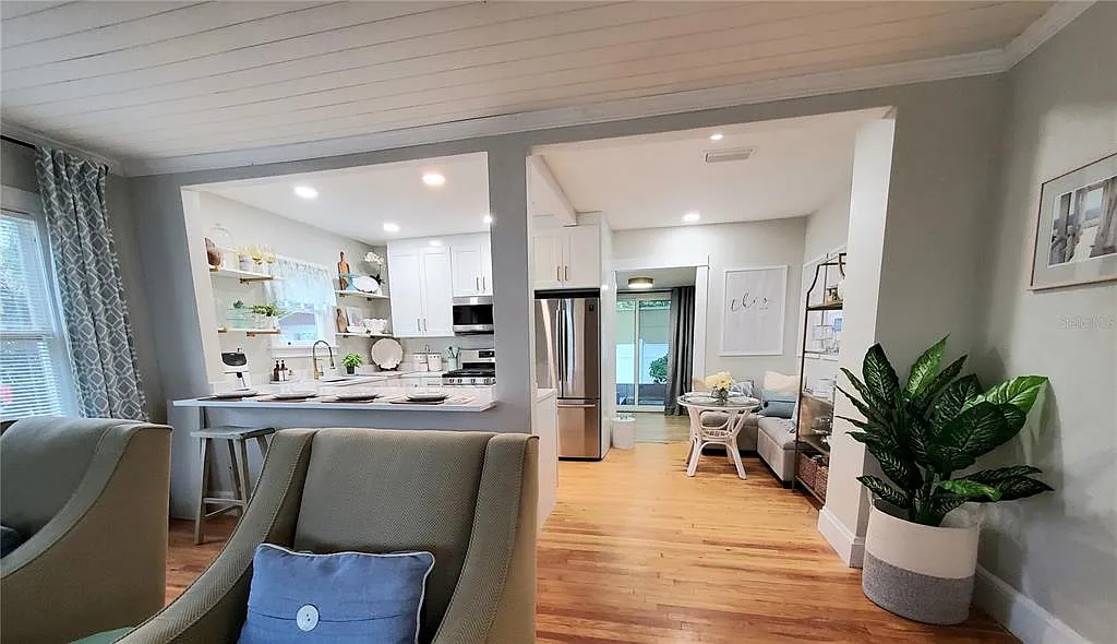 2 bed, 1.0 bath, 1000 sqft, $1,950 — Photo 4