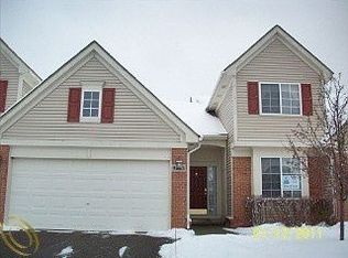 4303 Willow View Ct, Howell, MI 48843