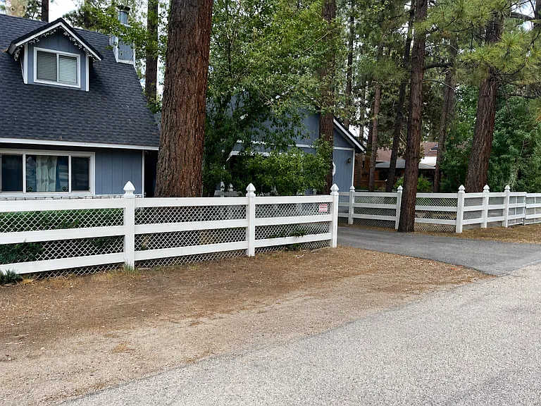 653 Barrett Way — Photo 4