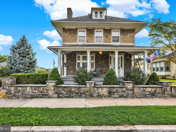 302 Telford Ave, West Lawn, PA 19609