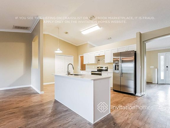 5th image of 702 N 4th Ave